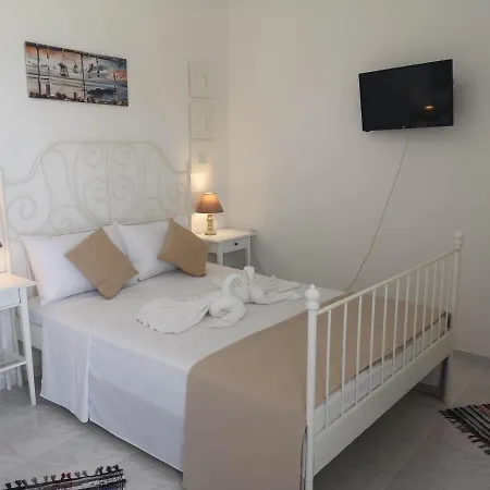 Almyros Beach House Holiday home *